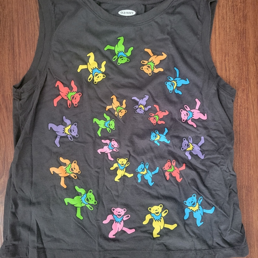 Sleeveles tee